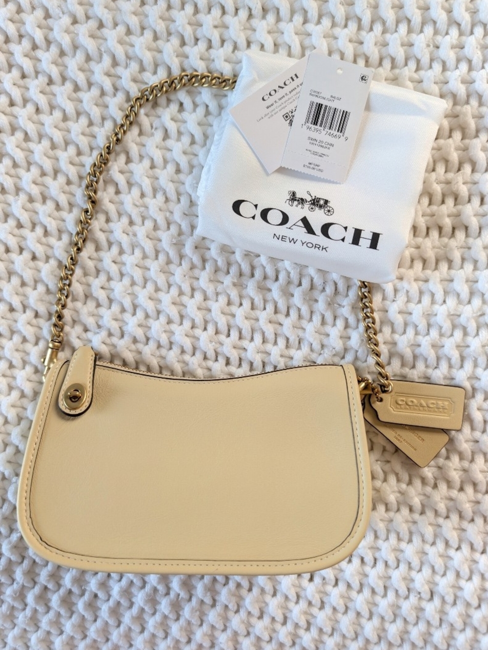 COACH Butter Yellow Swinger Bag with Chain
